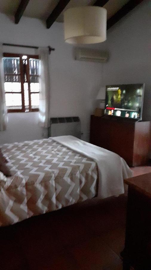 Casa Confortable - Parque Central - Estacionamiento, Patio, 3 Banos, 5 Habitaciones - La Cieneguita Luaran gambar
