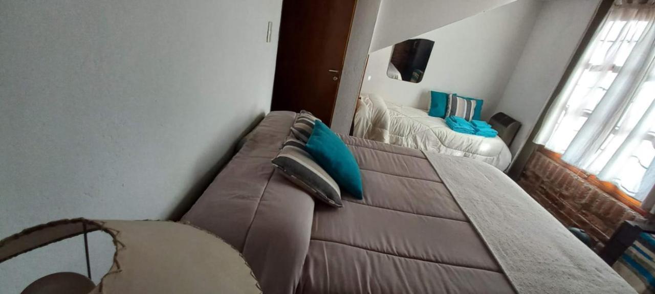 Casa Confortable - Parque Central - Estacionamiento, Patio, 3 Banos, 5 Habitaciones - La Cieneguita Luaran gambar